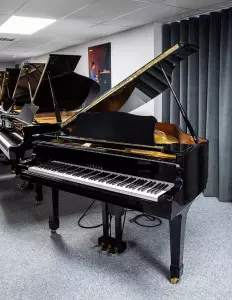 پیانو یاماها آوستیک